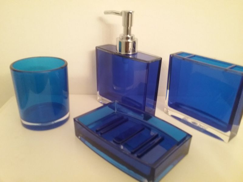 Bathroom Essentials You Should Skip At HomeGoods, According To Interior Designers - Decor Hint Acrylic Bathroom Accessories