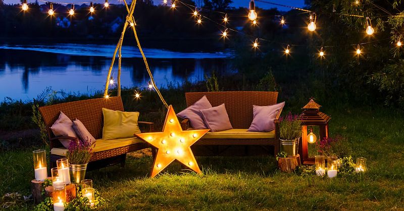 Illuminated Star Garlands for Evening Ambiance