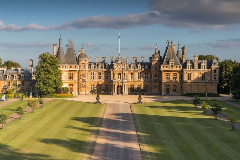20 English Aristocrat Homes That Are Fit For A Fairytale - Decor Hint Waddesdon Manor: A French Château in Buckinghamshire