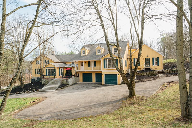 Ohio's Real Estate Shake-Up: 7 Home Types Losing Value By 2025 (And 10 Ready To Boom!) - Decor Hint Historic And Unique Homes: Character Pays Dividends