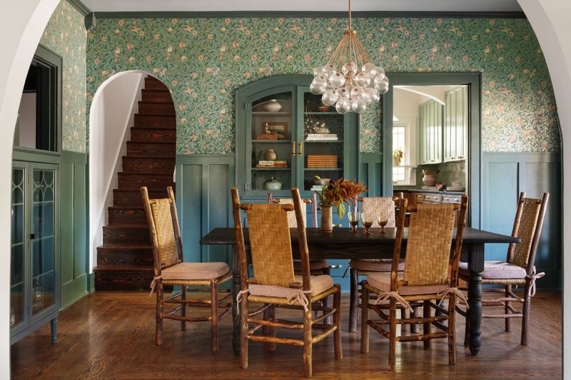 Large Formal Dining Rooms