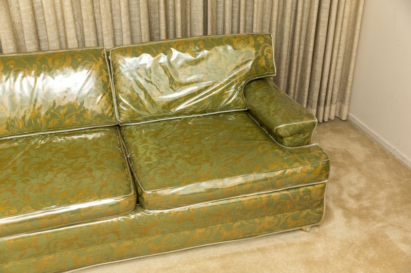 14 Modern Alternatives To Old-Fashioned Home Décor Trends - Decor Hint Bare Furniture Vs. Plastic Slipcovers