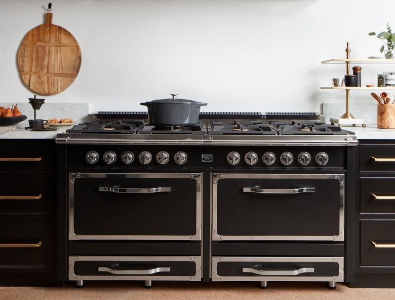 10 Items That Make Your Kitchen Look Cheap (Plus 10 That Do The Complete Opposite), According To Designers - Decor Hint Professional-Style Range