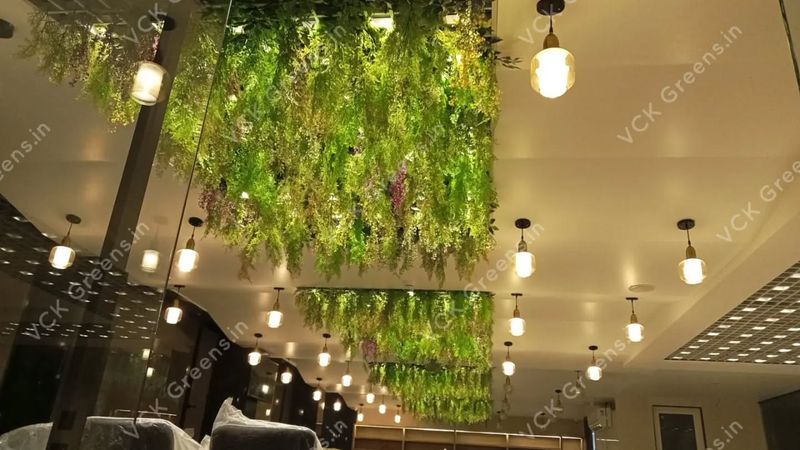6 Interior Design Items Experts Say You Should Toss And 6 They Approve Keeping - Decor Hint Toss: Fake Plants That Look Fake