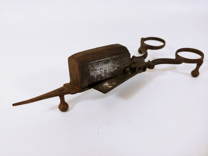 36 Antiques Are Not Worth A Penny Nowadays, For Real - Decor Hint Antique Irons