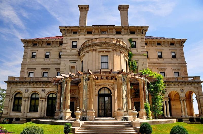 10 Stunning Vanderbilt Mansions We Believe Inspired Indio's Most Iconic Estates - Decor Hint The Breakers – Newport, Rhode Island