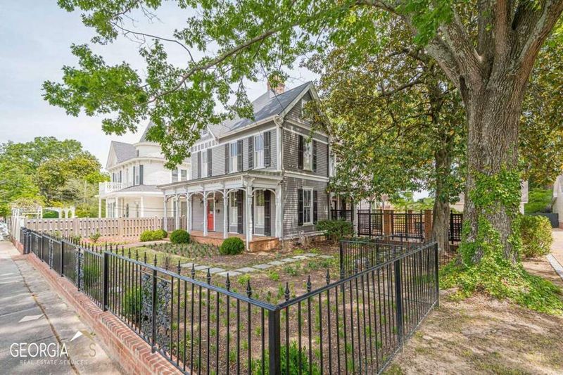 Exploring Marietta's History Through 13 Beautifully Preserved Home Exteriors - Decor Hint Historic Homes on Cherokee & Church Streets