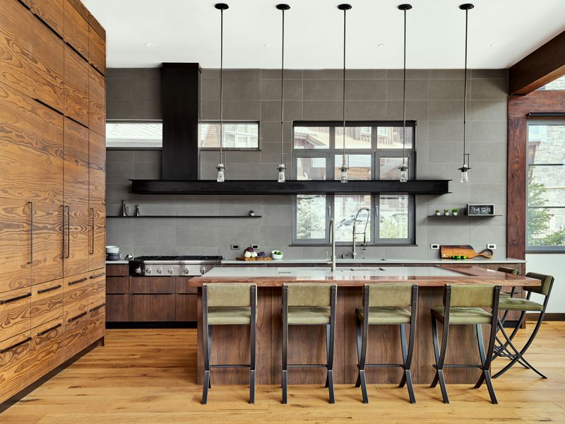 28 Industrial Decorating Ideas For The Whole House - Decor Hint Factory-Style Pendant Lights