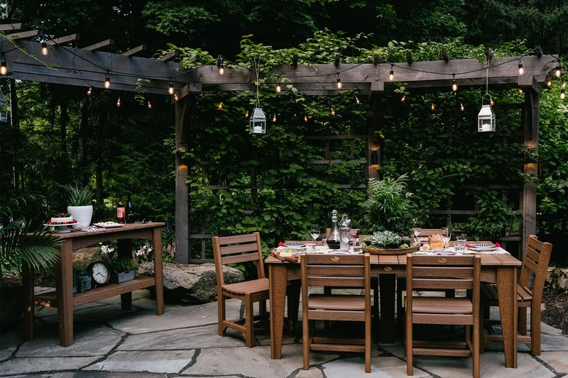Barn-Inspired Outdoor Dining Nooks