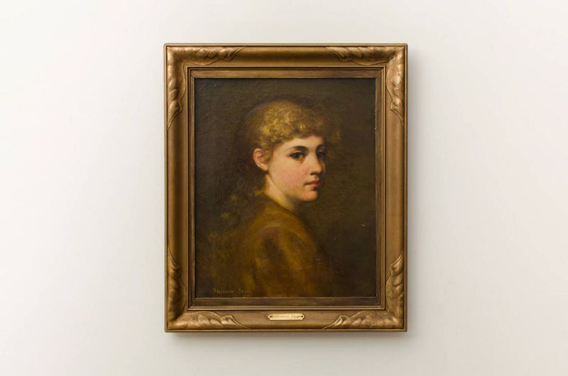 24 Antiques Designers Never Pass Up - Decor Hint Oil Portraits