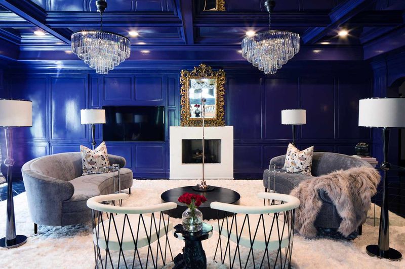 I’ve Watched These 10 Trends Gain Momentum And These 10 Will Be Big By Late 2025 - Decor Hint Dramatic Monochromatic Rooms