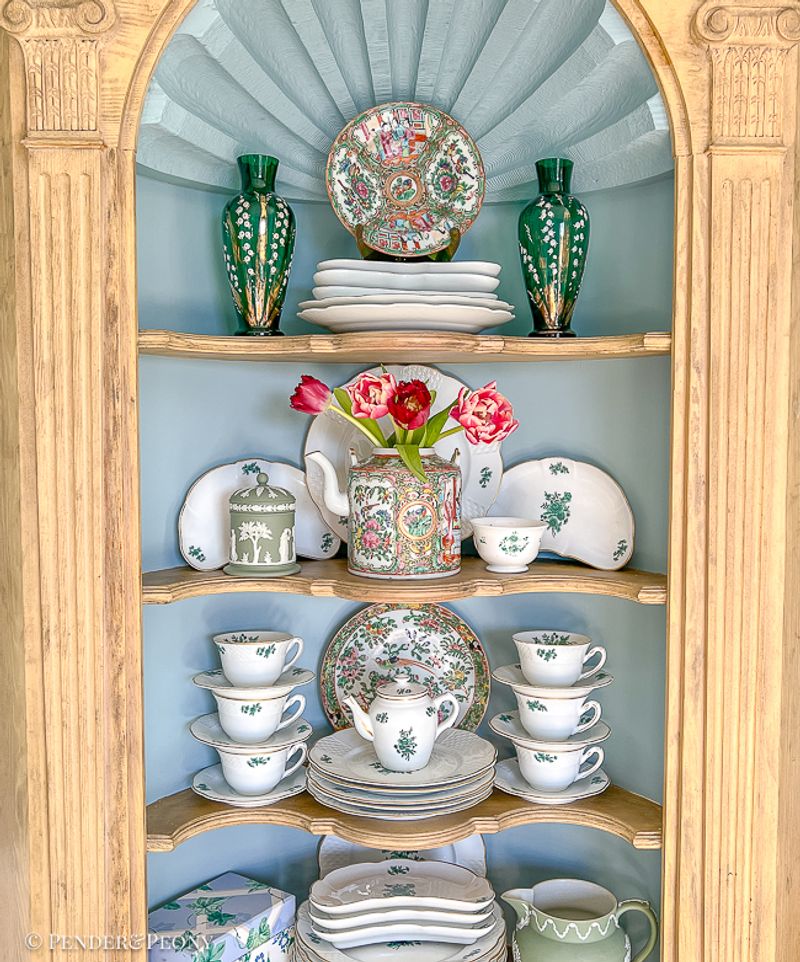 14 Southern Decorating Tips That Have Stood The Test Of Time - Decor Hint China Displays