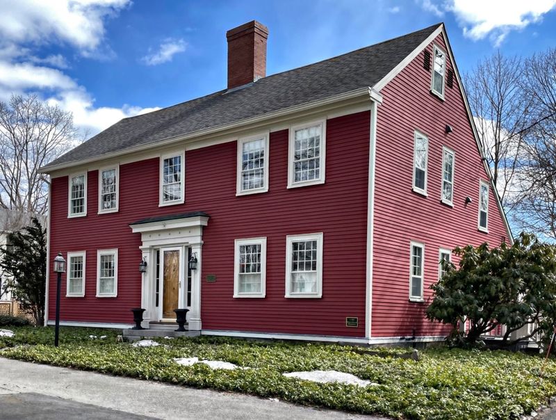 Classic New England Touches That Define Massachusetts Homes - Decor Hint Central Brick Chimneys
