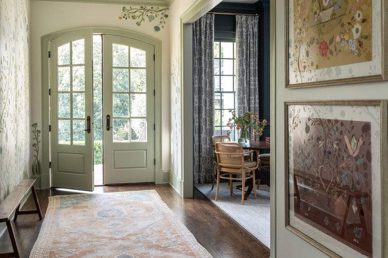 14 Pennsylvania Housing Trends Likely To See Reduced Demand By 2030 - Decor Hint Large, Unused Foyers