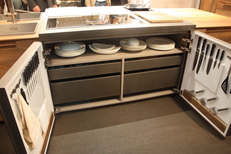 Homebuyer Reactions: 11 Kitchen Turnoffs - And 6 Features That Win Them Over - Decor Hint Inadequate Storage
