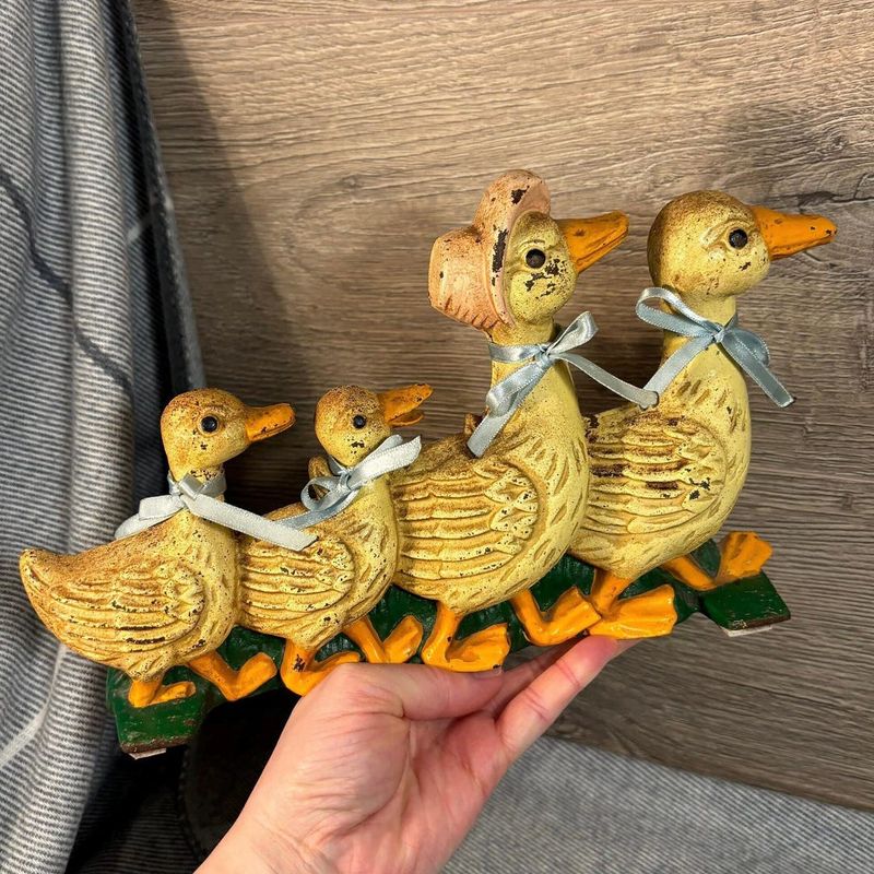 9 Antiques New York Collectors Are Betting On And 9 You Might Regret Keeping - Decor Hint Trendy Novelty Décor (Let Go)