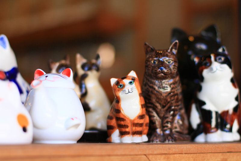 16 Collectibles On The Decline For 2025 And 5 That Are No Longer Worth Anything - Decor Hint Vintage Ceramic Figurines