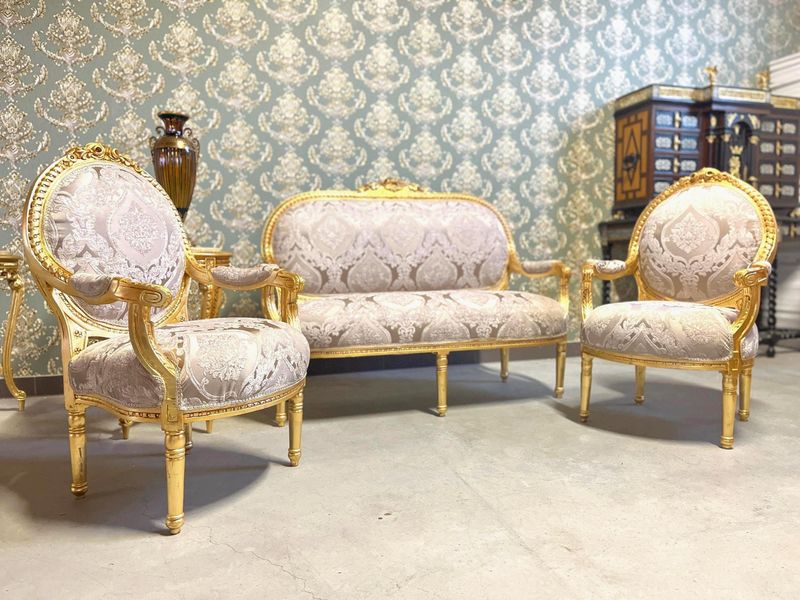 5 Living Room Pieces Losing Value In Palm Desert Homes (Plus 7 That Were Never Really Worth Much) - Decor Hint Reproduction Rococo Furniture
