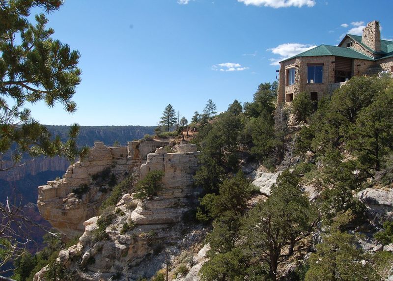 Desert Oasis with Grand Canyon Views