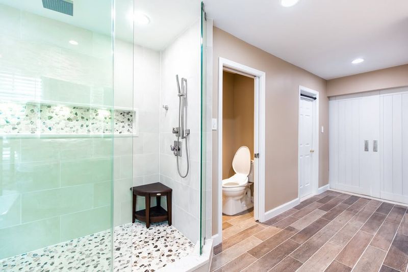 18 Features Buyers Are Starting To Avoid In Modern Homes - Decor Hint Busy Bathroom Tile Patterns