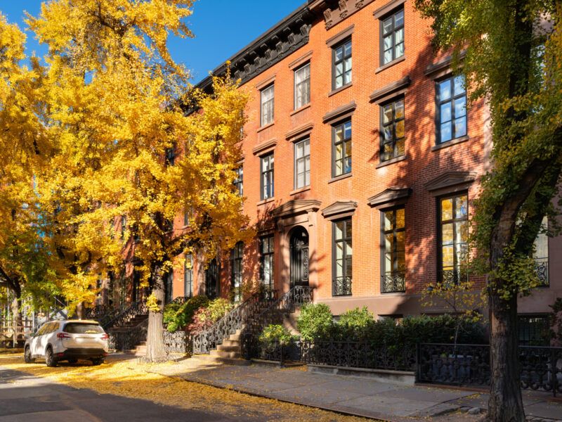6 Types Of New York Homes Predicted To Drop In Value By Late 2025 (And 6 That Will Surge) - Decor Hint Townhouses In Walkable Neighborhoods