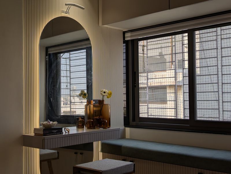 13 Home Styling Tricks That Look Luxe But Cost Almost Nothing - Decor Hint Strategic Mirror Placement