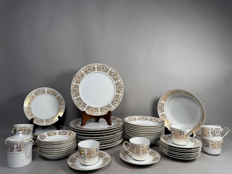 4 Vintage Decor Pieces Losing Value In Jersey City Homes And 6 That Still Impress - Decor Hint Declining: Grandmother's China Cabinet Collections