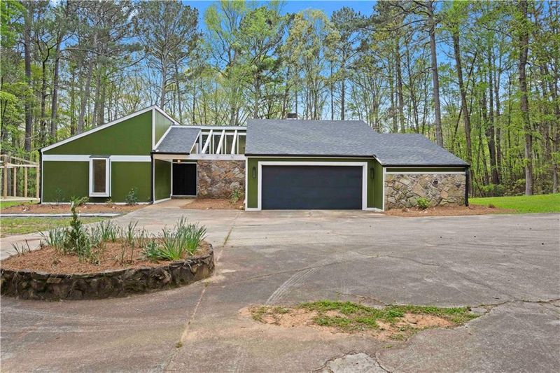 Which Homes Are Falling Out Of Favor In Lithonia (And Which Ones Buyers Are Fighting For In 2025) - Decor Hint Renovated Ranch-Style Homes