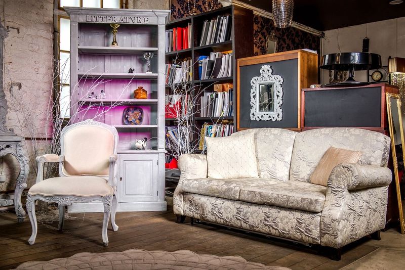 Selling Your Home? 8 Features To Change Fast And 5 Extras That Could Cost You Buyers - Decor Hint Cluttered Or Overfilled Rooms
