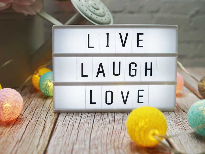 4 Decor Items Losing Appeal In Alpharetta Homes (And 3 That Are Still Popular) - Decor Hint Word Art Signs Losing Their Charm