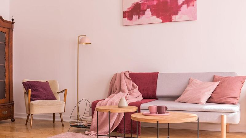Maine Designers Reveal 17 Paint Trends On Their Way Out And 5 Already Gone - Decor Hint Mauve Bedrooms (already gone)
