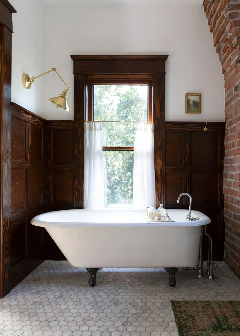 Clawfoot Tub