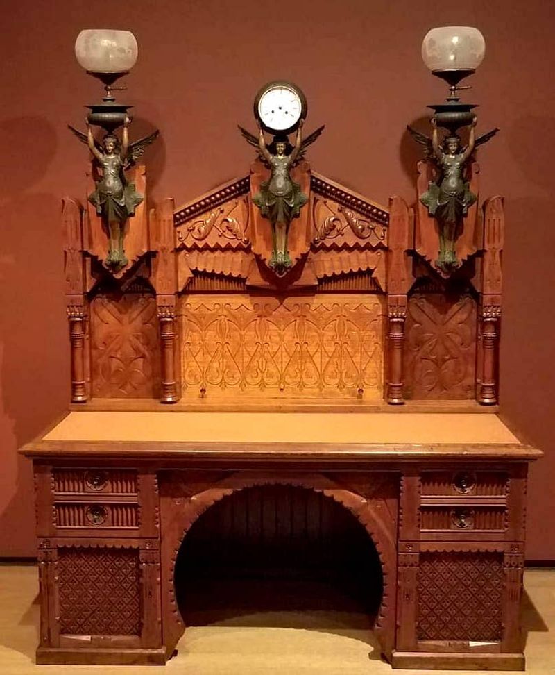 Pennsylvania Collectors Highlight 7 Future-Worthy Finds And 6 To Leave Behind - Decor Hint Overly Ornate Victorian (Leave Behind)