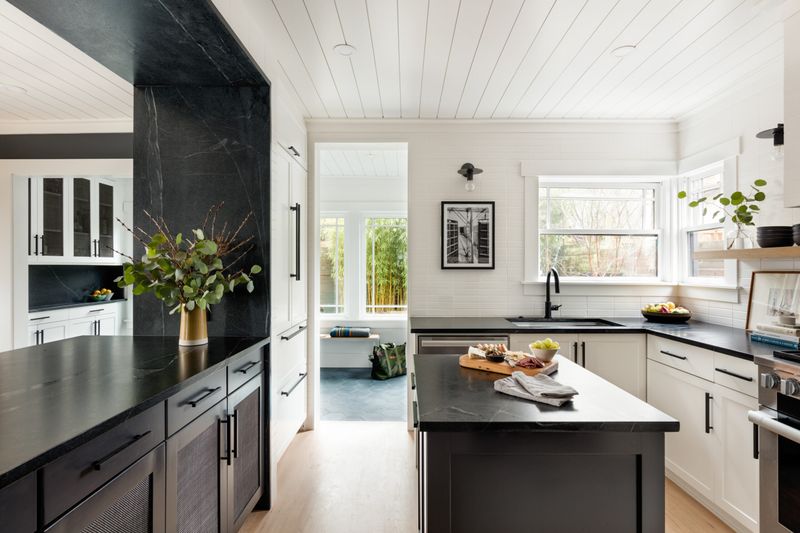 Designers Share: 5 Mistakes That Cheapen Massachusetts Kitchens And 5 That Elevate Them - Decor Hint High-Quality Natural Materials