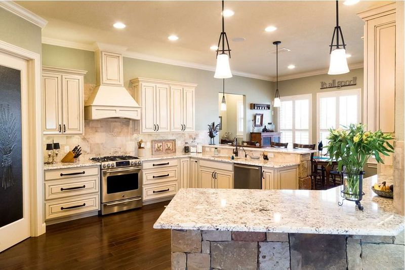 Granite Countertops: The Dinosaur Of Kitchen Surfaces