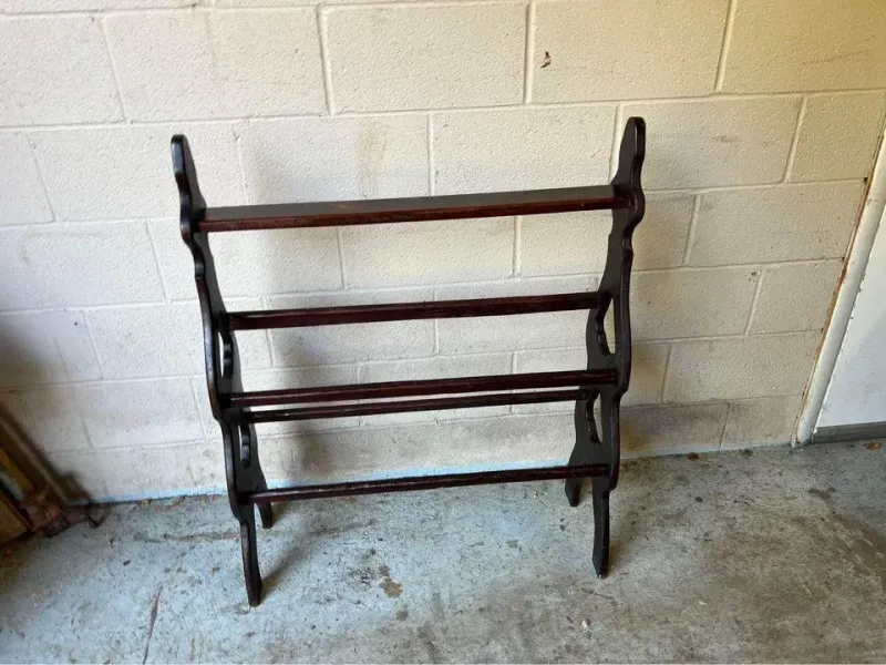 14 Thrift Store Items Often Considered Valuable In Michigan - Decor Hint Quilt Ladders Or Blanket Ladders
