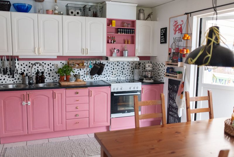 6 Kitchen Colors That Are Out In Antioch - And 3 That Were Always A Hard Sell - Decor Hint Pepto-Bismol Pink