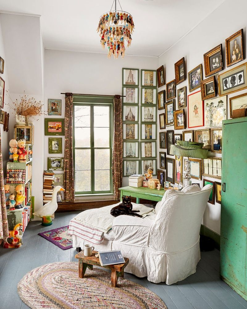 25 Corner Solutions That Turn Dead Space Into Your Favorite Spot - Decor Hint Corner Wall Art Gallery