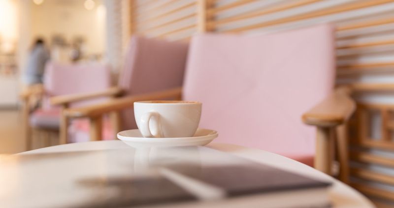 12 Raleigh Kitchen Colors Losing Their Appeal In 2025 (And 3 That Never Looked Good) - Decor Hint Bubblegum Pink: The Novelty That Never Normalized