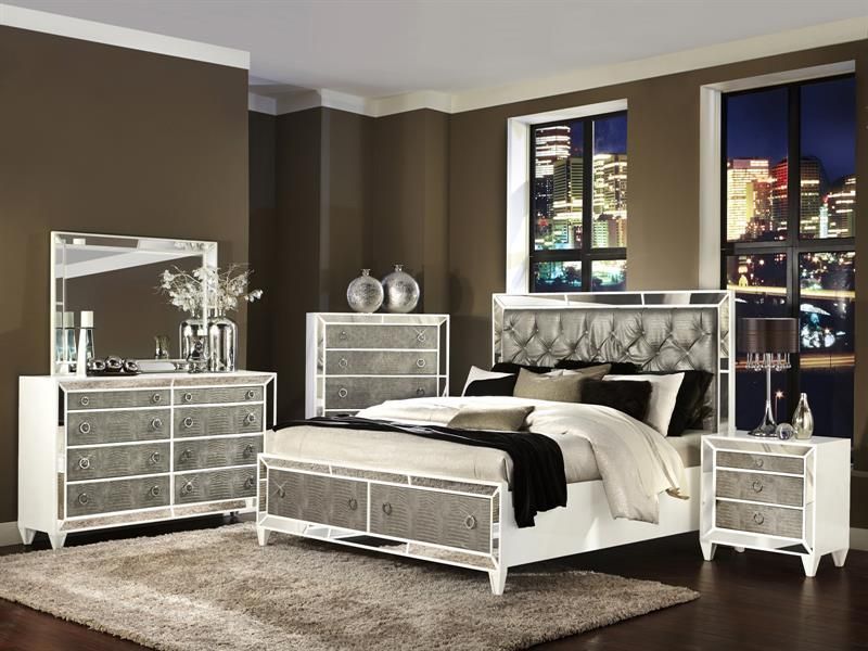 22 Clear Signs Your Home Is Not Trendy Anymore, According To Designers - Decor Hint Mirrored Furniture Reflects Poor Taste