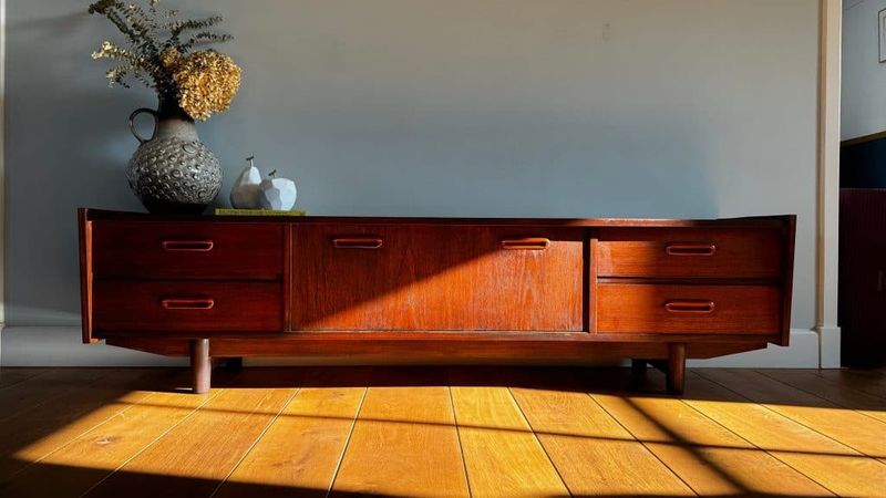 9 Antiques In Olympia Homes That Could Sell Big And 4 That Have Lost Their Luster - Decor Hint Mid-Century Teak Furniture
