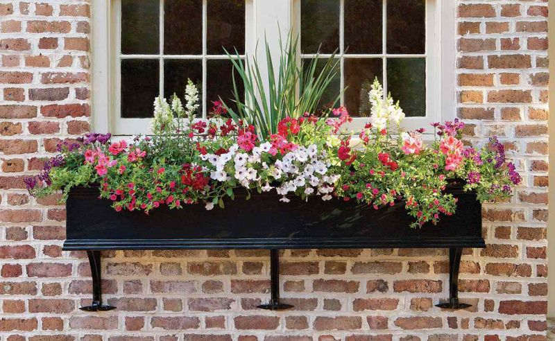 Smart Exterior Design Tips To Help Your Home Stand Out From The Rest - Decor Hint Install Window Boxes
