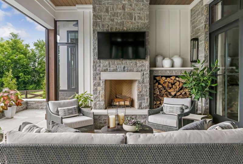 11 Timeless Hawaiian Design Details Locals Love (And Visitors Copy) - Decor Hint Open-Air Floor Plans: Where Indoor-Outdoor Living Was Perfected