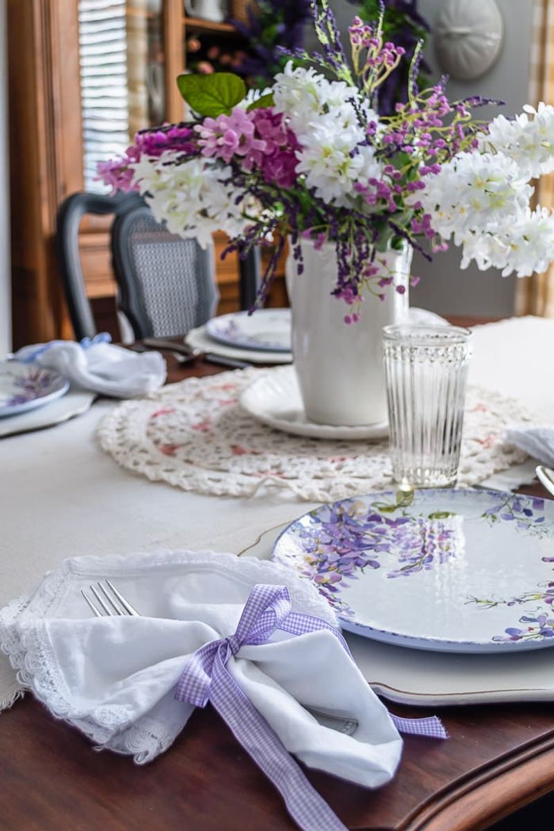 How To Style 14 Of The Most Common Items You'll Find At Thrift Stores In Your Home - Decor Hint Linens & Napkins
