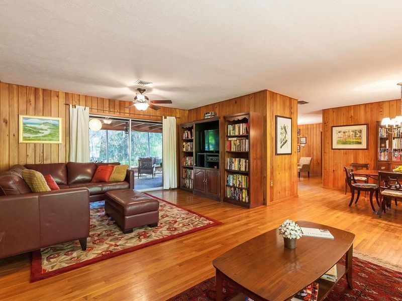 8 Florida Homes Set To Soar And 9 That Could Lose Their Edge - Decor Hint Dark Wood Paneling Interiors