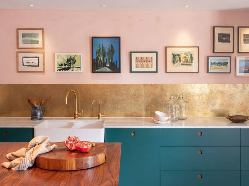 17 Colors To Never Pair With Blue, According To Interior Designers - Decor Hint Salmon Pink
