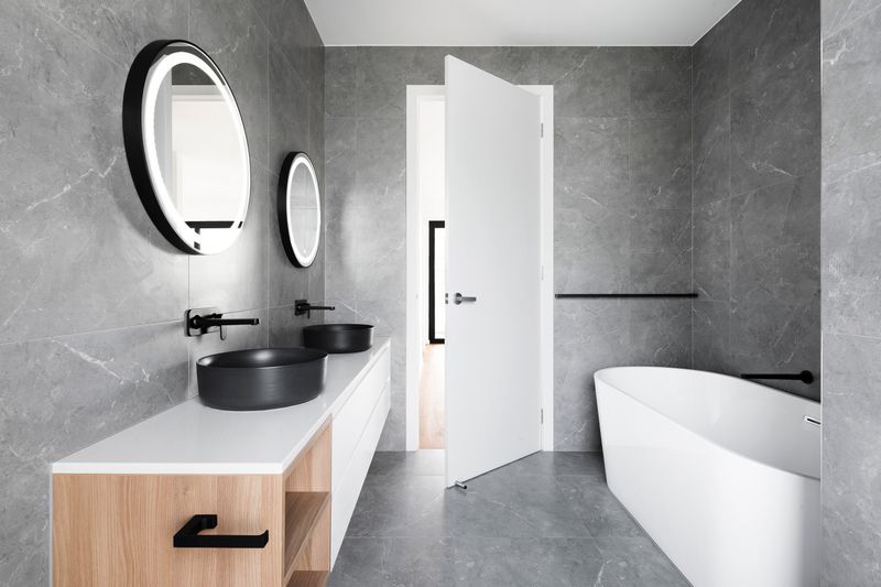 19 Popular Weekend Upgrades For Handy Homeowners In North Carolina - Decor Hint Updating Bathroom Fixtures