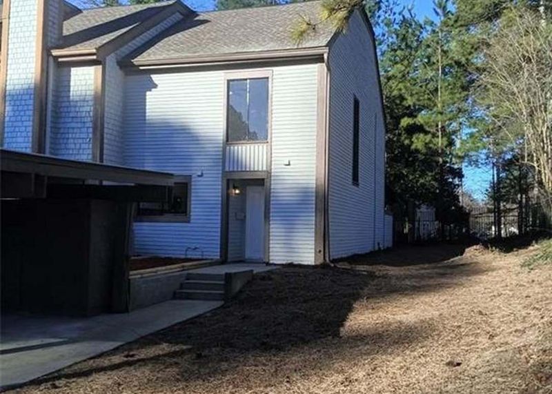 Which Homes Are Falling Out Of Favor In Lithonia (And Which Ones Buyers Are Fighting For In 2025) - Decor Hint Homes With Deferred Maintenance