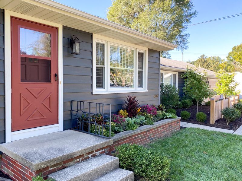 8 Exterior Paint Color Trends Boosting Curb Appeal In 2025, Plus The Exact Shades To Try - Decor Hint Moody Charcoal Blues