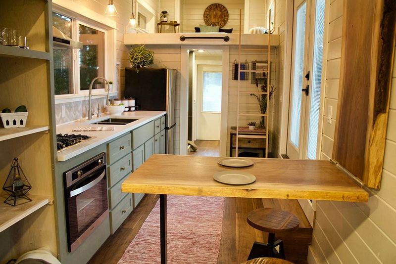 16 Design Tricks From Oregon's Eco-Friendly Tiny Homes - Decor Hint Convertible Dining Areas